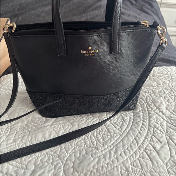 kate spade Handbags - Kate Spade Black and Dark Gray Tote
